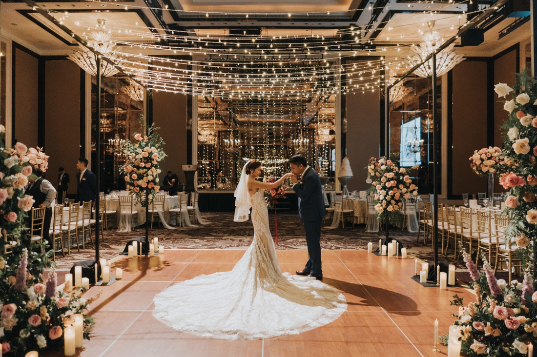 How to Create an Elegant Wedding Reception Dance Floor Décor