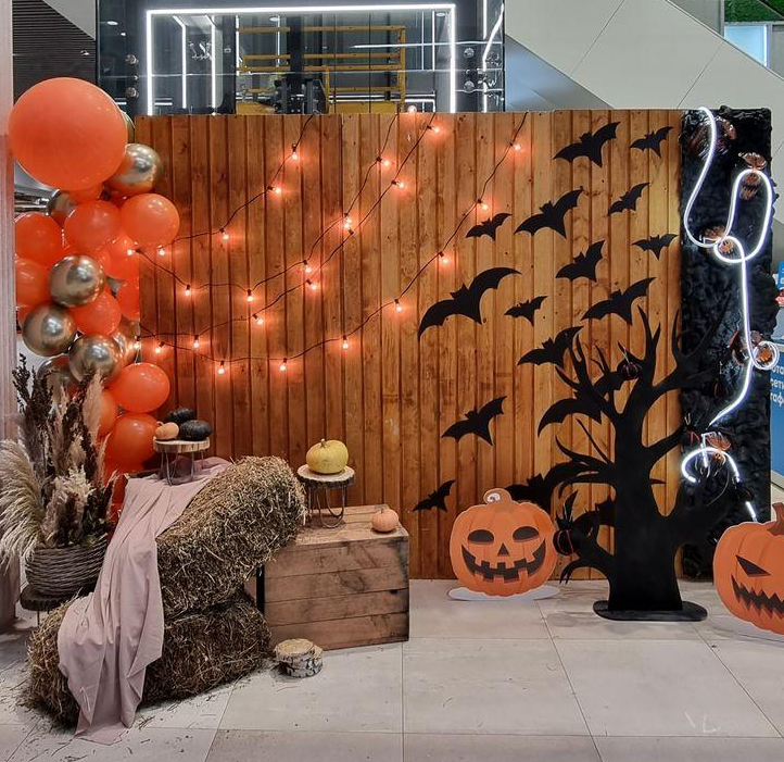 How to Create a Stunning Halloween Photo Booth for Your Party