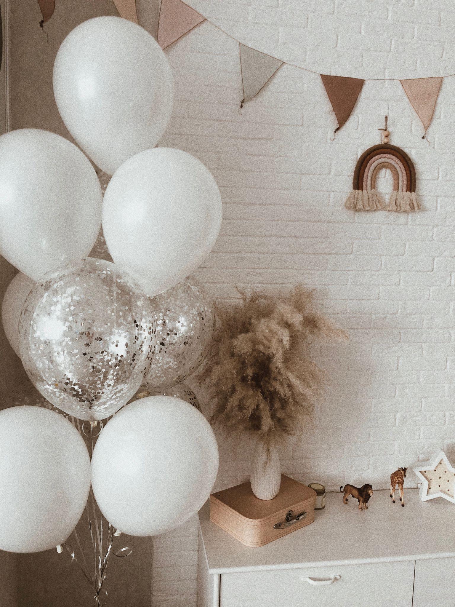 Why Minimalist Party Decorations Are Becoming So Popular