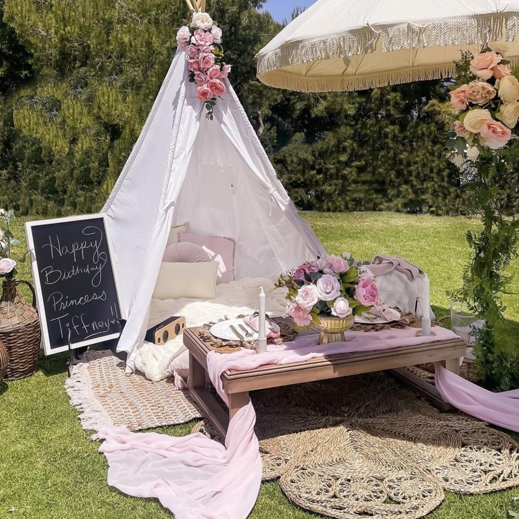 The Rise of Luxury Picnic Parties Everyone Is Talking About