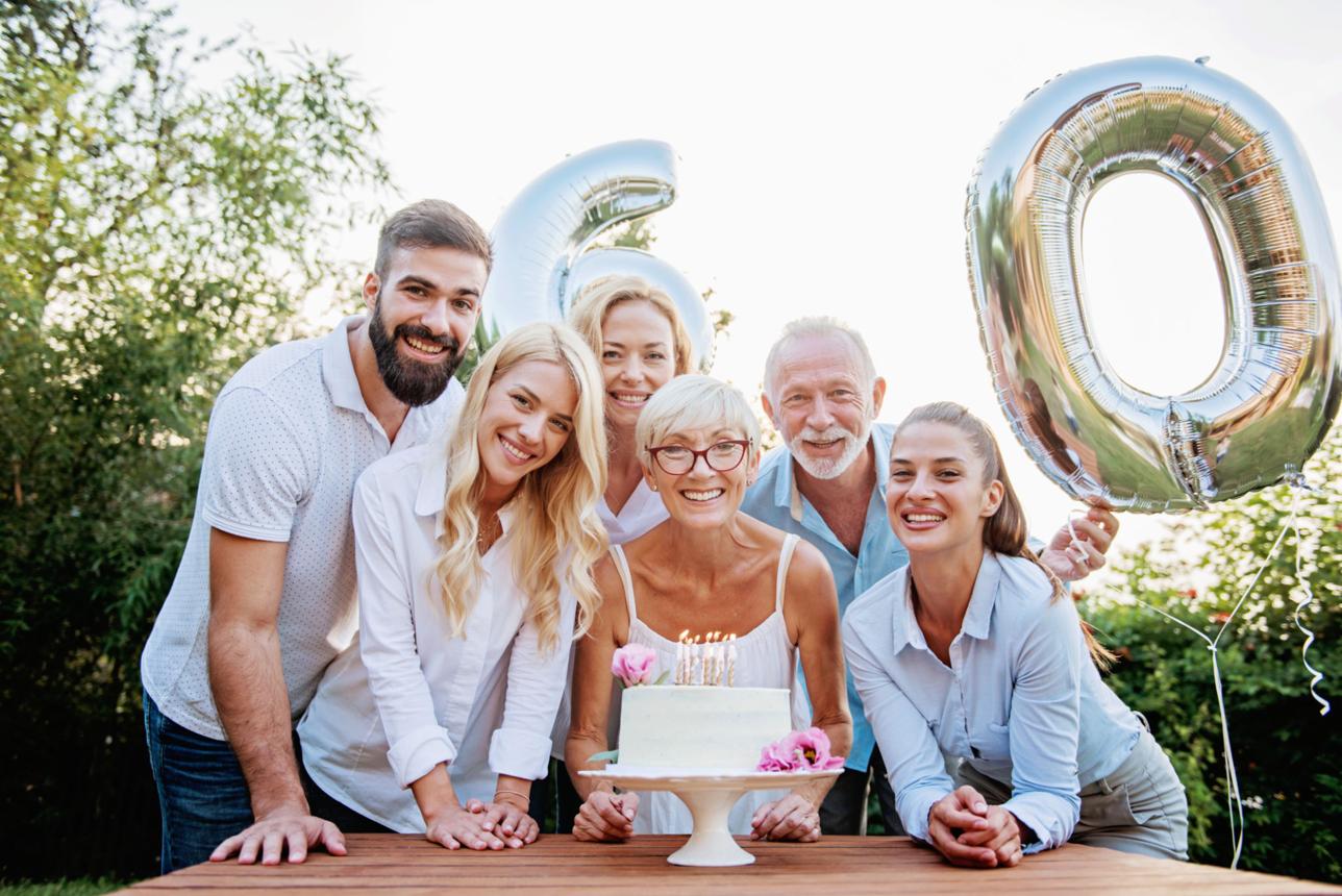 How to Plan a Stylish and Meaningful 60th Birthday Party for Grandma