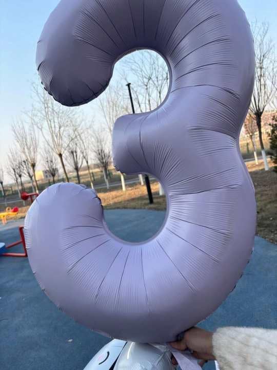 Lilac Number 5 Balloon 40 Inch - Image 4