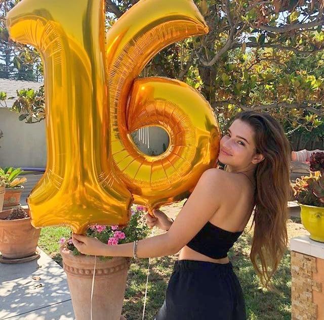 Numbers 16 Balloon 40Inch Gold Balloons - Image 2