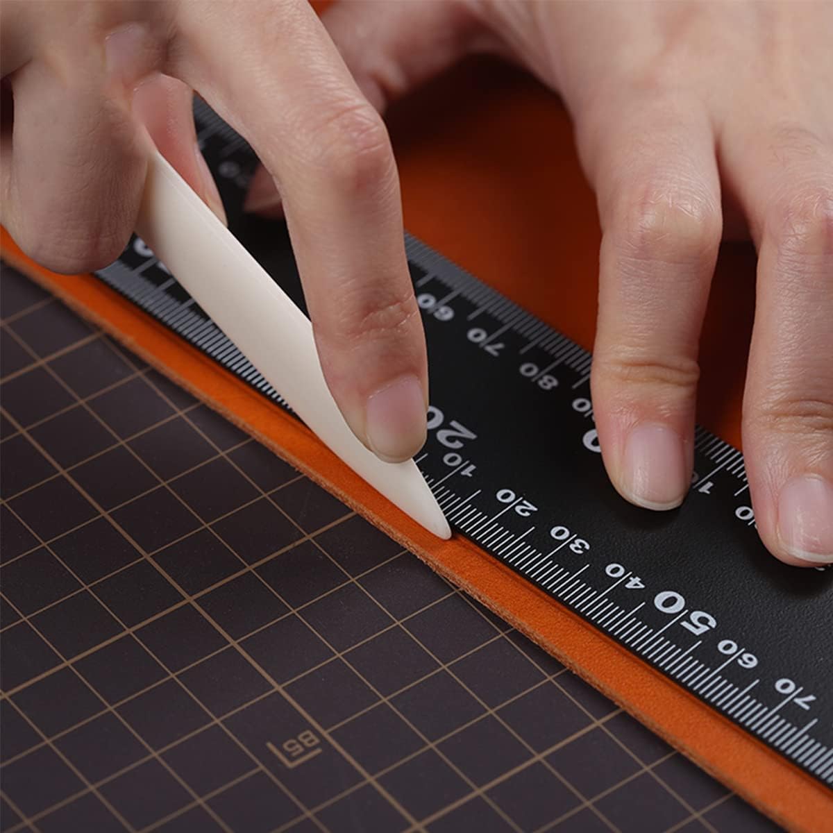 WUTA Premium Folder Paper Creaser Set Folding Scoring Burnishing Crafting Scrapbooking Tool for DIY Bookbinding and Paper Crafts (Straight Shape + Arc Shape)