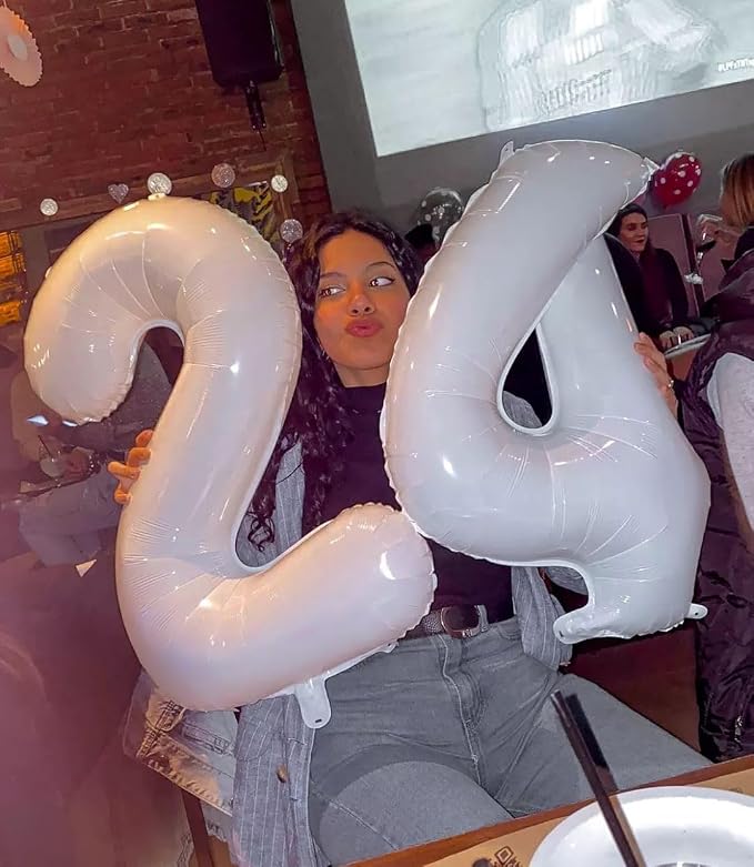 White Number 0 Balloon 40 Inch - Image 8
