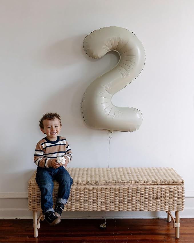 Cream Number 2 Balloon 40 Inch - Image 7
