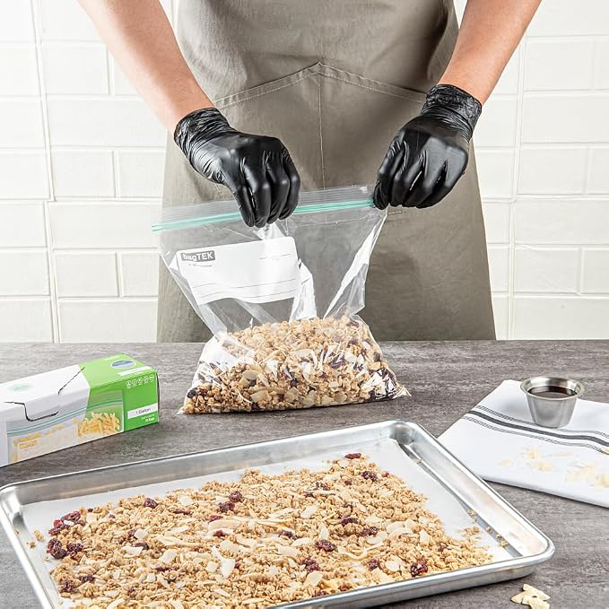 Restaurantware Bag Tek 1 Gallon Storage Zip Bags 25 Disposable Zipper Pouch Bags - Image 5