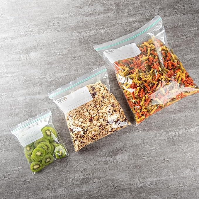 Restaurantware Bag Tek 1 Gallon Storage Zip Bags 25 Disposable Zipper Pouch Bags - Image 6