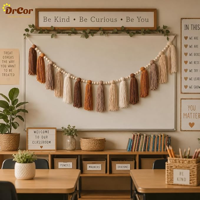 DrCor Terracotta Tassel Garland – Boho Classroom Decor | Handmade yarn wall - Image 2
